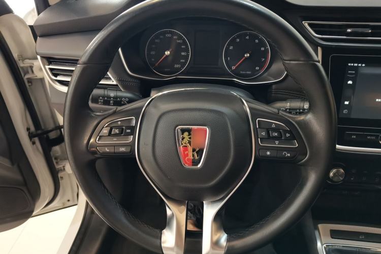 Used Roewe RX3 2018 1.6L Manual Internet Smart Edition
