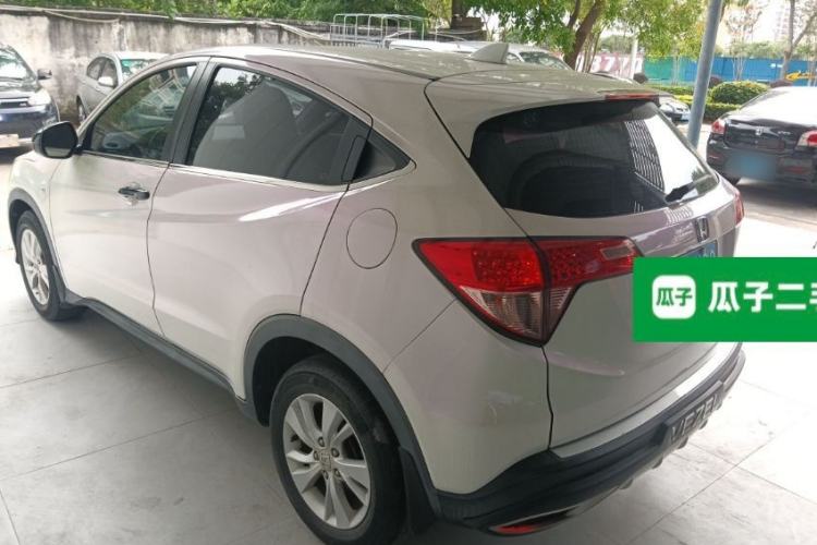 Used Honda Vezel 2015 1.5L CVT two-wheel drive Comfort trim Rear Left 45 Deg