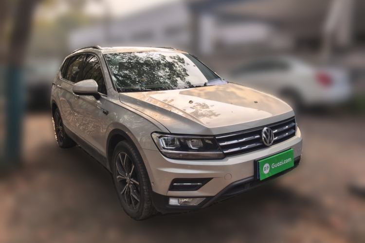 Used Volkswagen Tiguan L 2019 330TSI Automatic Two-Wheel Drive Smart Luxury Version China V Emission Standard