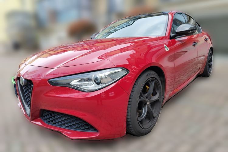 Used Alfa Romeo Giulia 2017 2.0T 200HP Luxury Edition