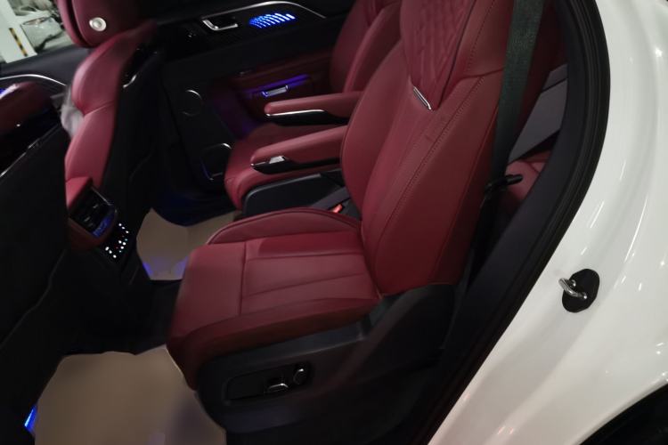 Used Hongqi E-HS9 2022 660 km Range Flagway Edition Six Seats