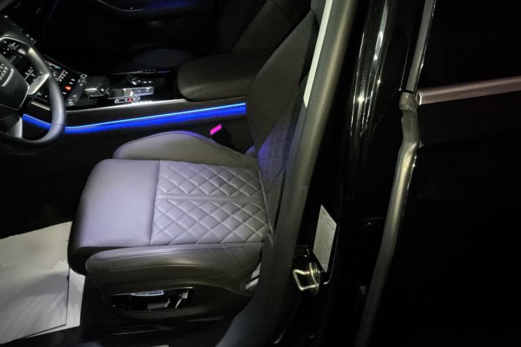 Used Audi A8 2022 A8L 50 TFSI quattro Comfort Edition Collector's Model Left Front Seat