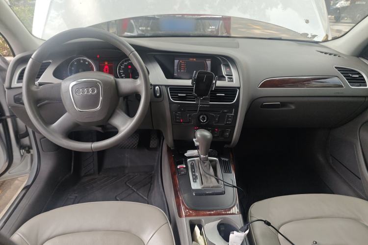 Used Audi A4L 2010 2.0 TFSI Comfort Edition
