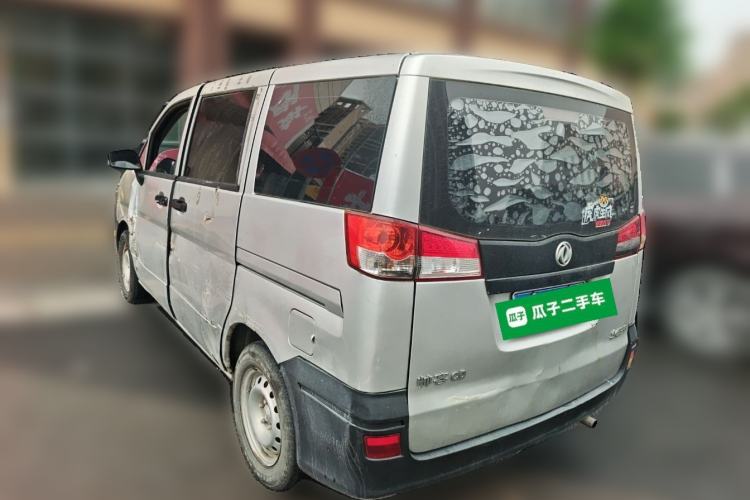 Used Dongfeng Shuaike 2013 Revised Version 1.5L Manual Standard Edition 7 Seats China IV Standard
