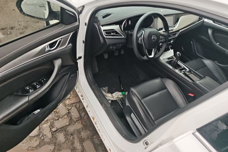 Used CHANGAN Eado 2018 High-Energy Edition 1.6L GDI Manual Pioneer Model China V Standard Driver Seat