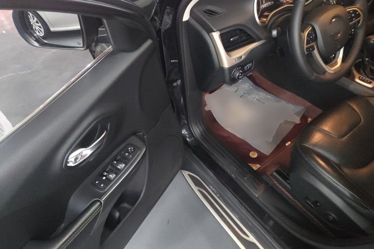 Used Jeep Cherokee 2017 2.4L Leading Smart Edition