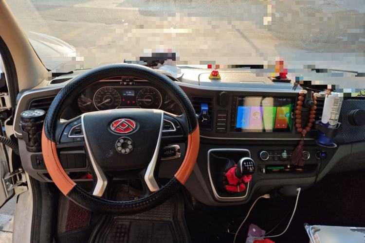 Used SAIC MAXUS Xintu V80 2023 2.0T Manual Classic Aoyuntong Long Wheelbase Ultra-Low Roof 6/7/8/9-Seater