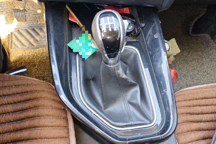 Used Dongfeng Fengon S560 2018 1.8L Manual Urban Model 7 Seats Gear Lever