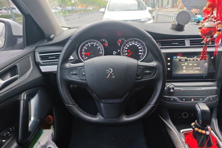Used Peugeot 408 2014 1.8L Automatic Luxury Edition Steering Wheel