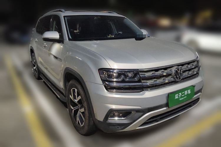 Used Volkswagen Teramont 2017 330TSI Two-Wheel-Drive Luxury Edition Front Right 45 Deg