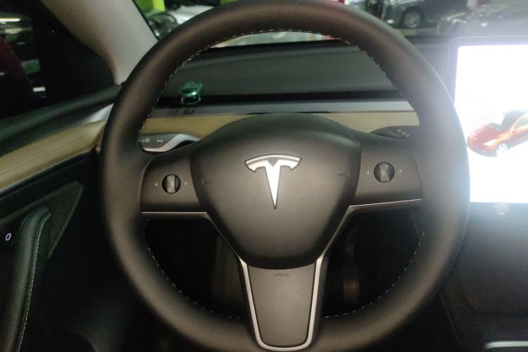 Used Tesla Model Y 2021 Long-Range All-Wheel-Drive Version
