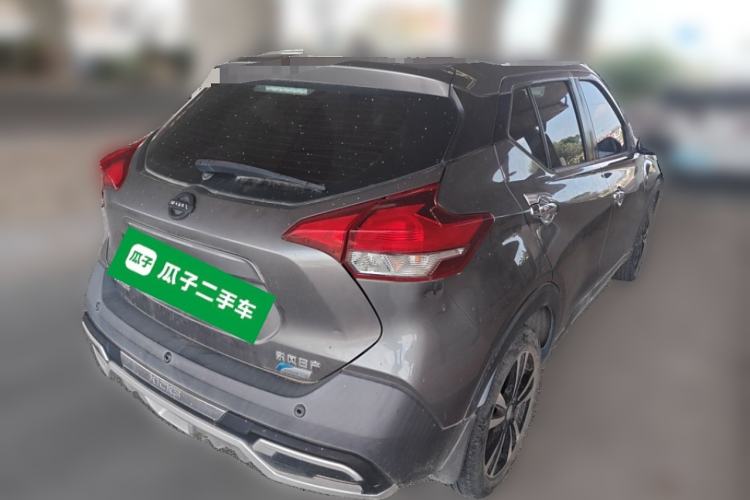 Used Nissan Kicks 2017 1.5L CVT Smart Drive Edition Rear Right 45 Deg