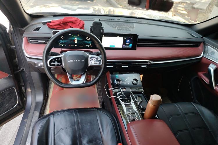 Used JETOUR X70 PLUS 2023 1.6T DCT Stronger PRO 5-Seater Center Console
