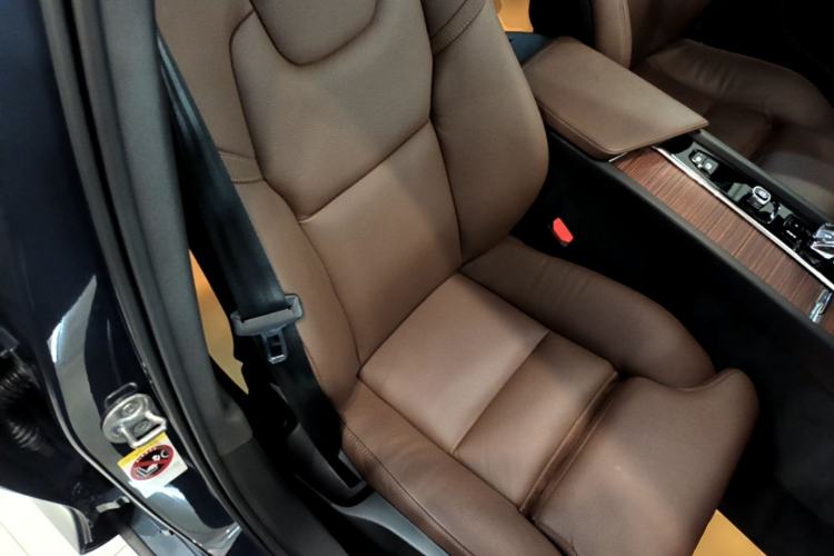 Used Volvo V60 2024 B5 Zhiyuan Luxury Edition
