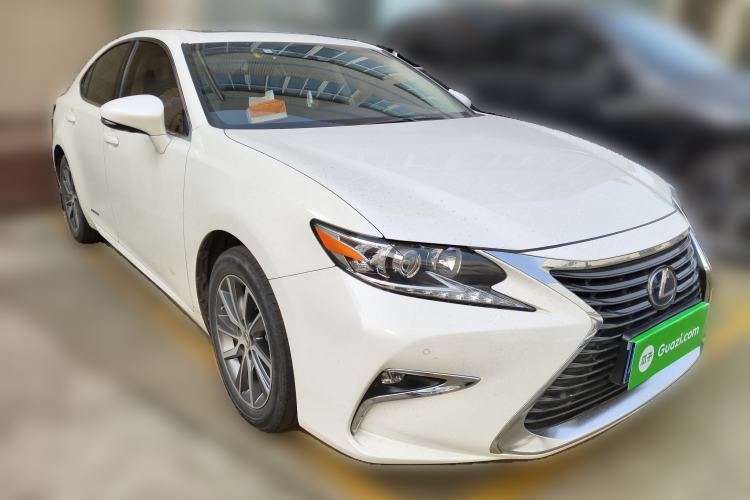 Used Lexus ES 2017 300h Mark Levinson Comfort Edition
