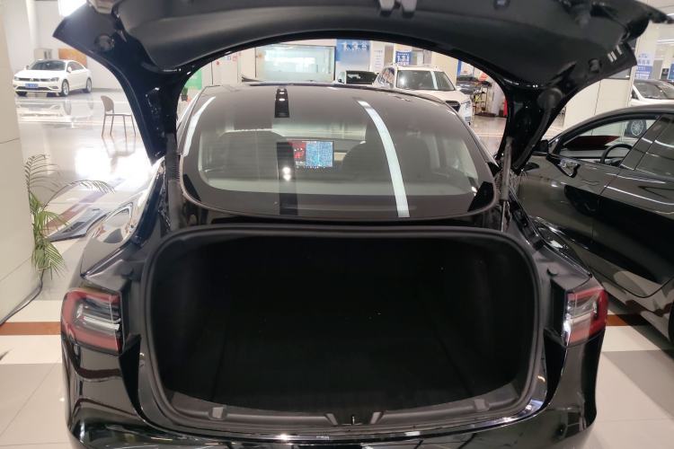 Used Tesla Model 3 2022 Rear-Wheel-Drive Version Trunk