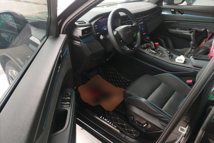 Used Lynk & Co 05 EM-P 2021 1.5TD PHEV HALO Driver Seat