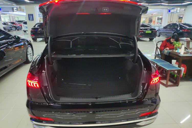 Used Audi A6L 2025 45 TFSI quattro Prestige Dynamic Edition + Premium Package
