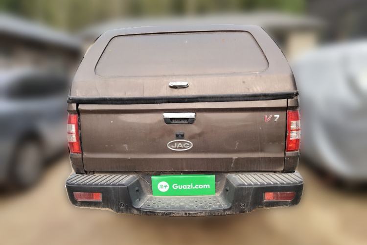 Used JAC Group V7 2018 2.0T Two-Wheel-Drive Luxury Version D19TCIE13 Rear