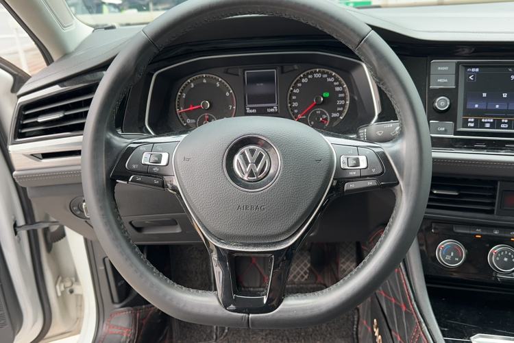 Used Volkswagen Sagitar 2020 280TSI DSG Comfort Version China VI Standard Steering Wheel