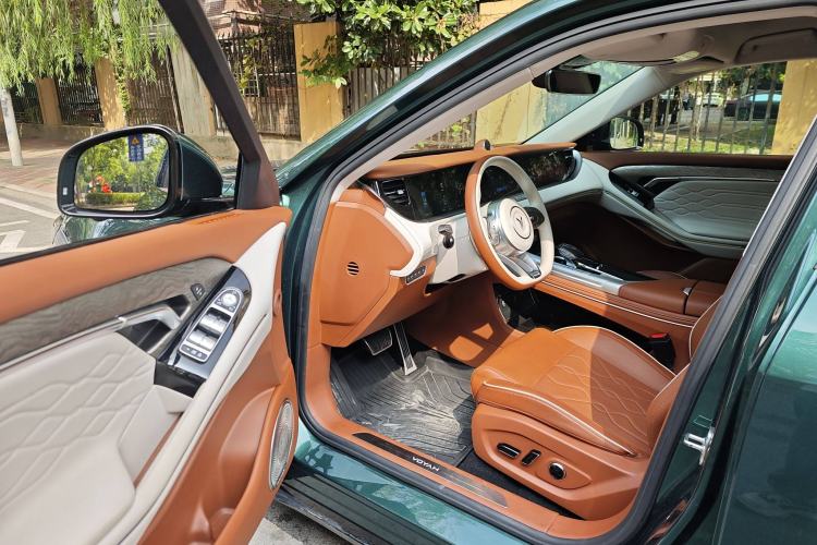 Used VOYAH FREE 2021 Four-Wheel Drive Standard All-Electric Exclusive Luxury Package
