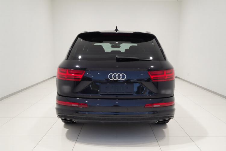 Used Audi Q7 2018 40 TFSI Comfort Model Rear