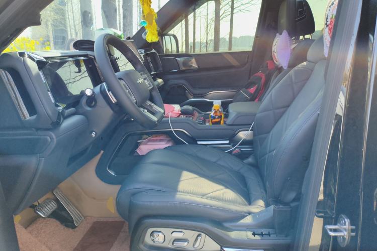 Used Formula Leopard 8 2025 Smart & Brave Flagship Edition 7 Seats
