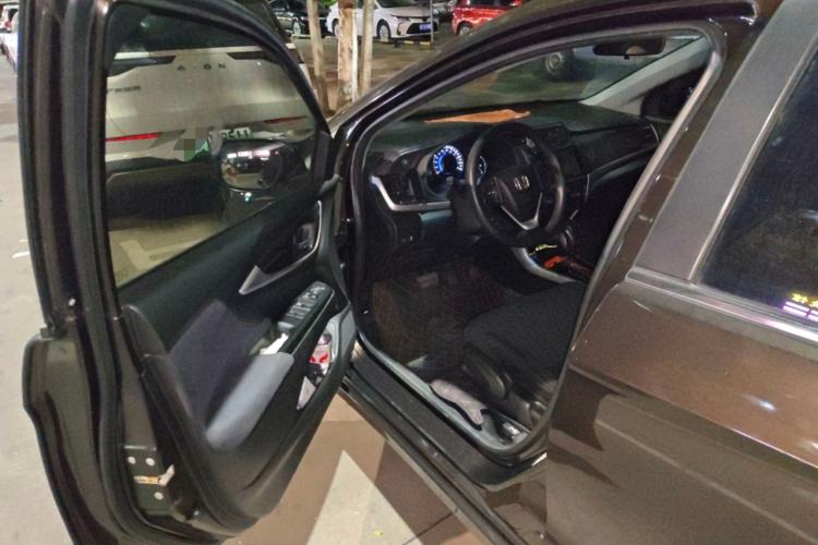 Used Honda Crider 2015 1.8L automatic luxury edition