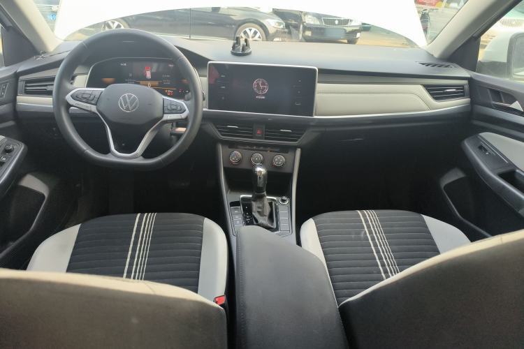 Used Volkswagen Bora 2023 200TSI DSG Comfort Edition Center Console