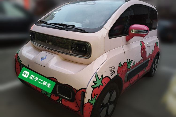 Used Baojun KiWi EV 2023 Edition Strawberry Bear Limited Edition Lithium Iron Phosphate