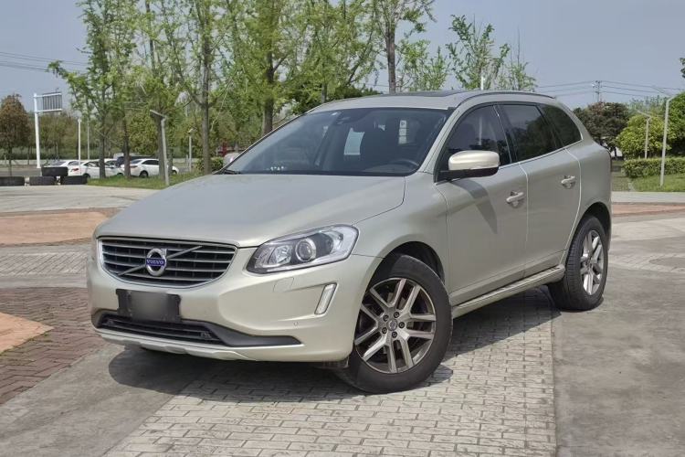 Used Volvo XC60 2017 T5 AWD Smart Upgrade Model Exterior 1