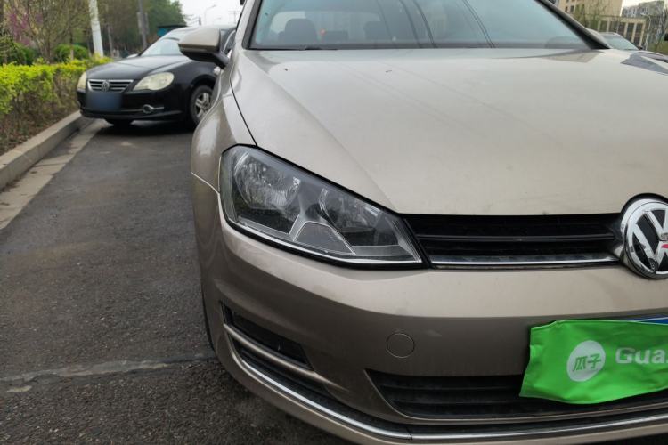 Used Volkswagen Golf 2015 1.4TSI Automatic Luxury Model Right Front Headlight