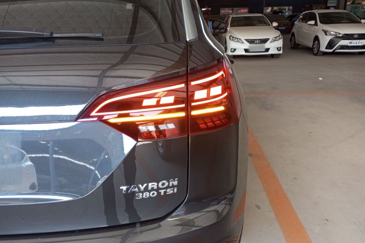 Used Volkswagen Tayron 2020 380TSI All-Wheel Drive R-Line Connected Version
