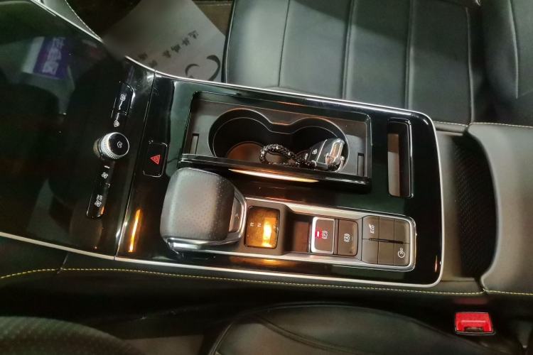 Used Roewe i6 MAX 2020 300TGI Automatic "Swell Cool Smart Drive" Edition
