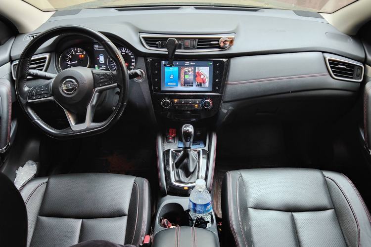 Used Nissan Qashqai 2021 2.0L CVT Luxury Edition Center Console