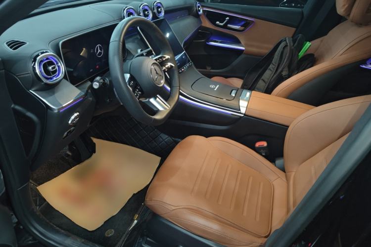 Used Mercedes-Benz GLC 2024 GLC 260 L 4MATIC Luxury Model 5 Seats Left Front Seat