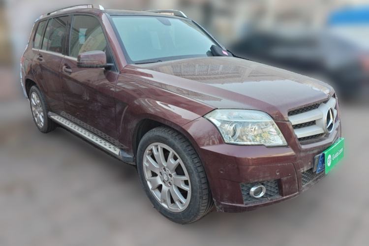 Used Mercedes-Benz GLK-Class 2011 GLK 300 4MATIC Fashion Model Front Right 45 Deg