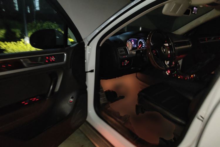 Used Volkswagen Touareg 2011 3.0 TSI High-End Version
