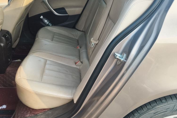 Used Buick Regal 2012 2.0L Luxury Edition Left Rear Seat
