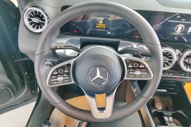 Used Mercedes-Benz GLB 2021 GLB 200 Fashion Model Steering Wheel