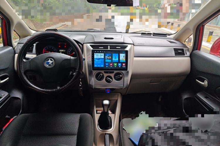 Used Venucia R50 2016 1.6L Manual Elite Edition
