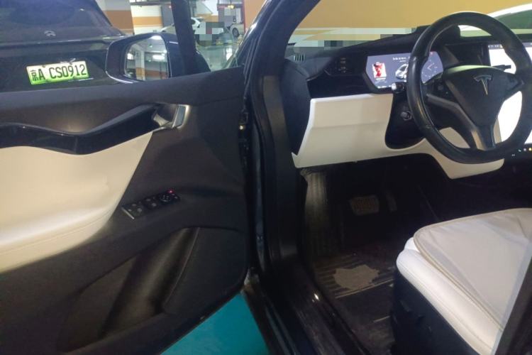 Used Tesla Model X 2019 Long-Range Version Driver Seat