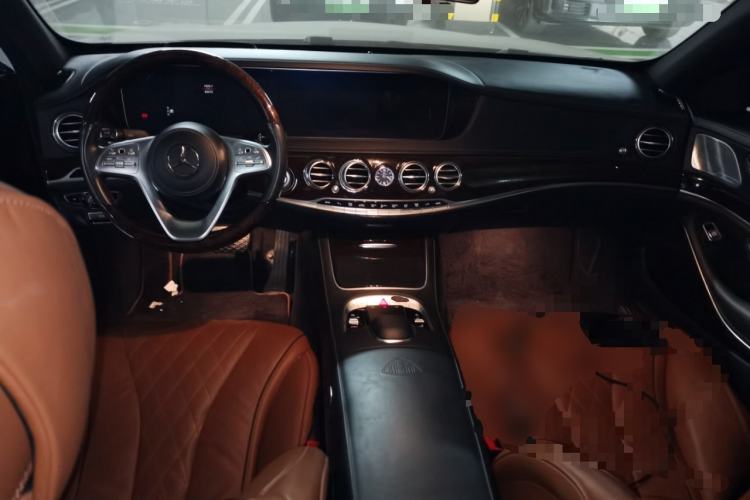 Used Mercedes-Benz Maybach S-Class 2020 S 450 4MATIC Collector's Edition Center Console