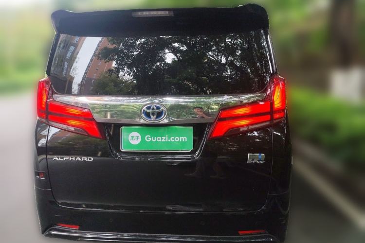 Used Toyota Alphard 2021 Dual-Engine 2.5L Luxury Edition
