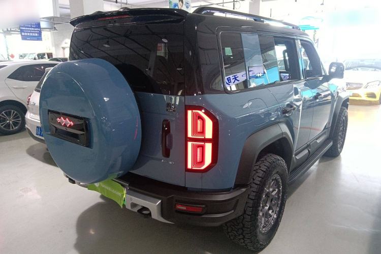 Used Formula Leopard Leopard 5 2023 Navigator Edition