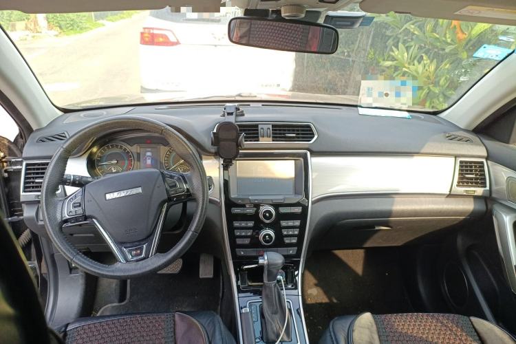 Used Haval H2 2017 Red-Label 1.5T Automatic Two-Wheel Drive Elite Model
