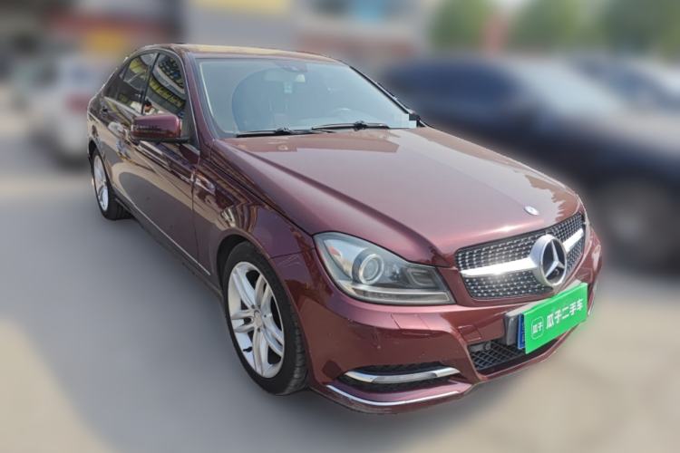 Used Mercedes-Benz C-Class 2013 C 260 CGI Fashion Model Front Right 45 Deg