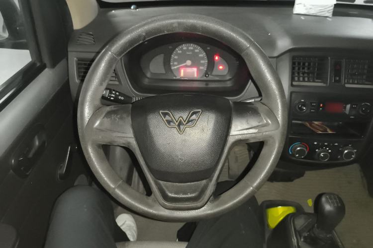 Used Wuling Rongguang 2014 1.2L S Base Model