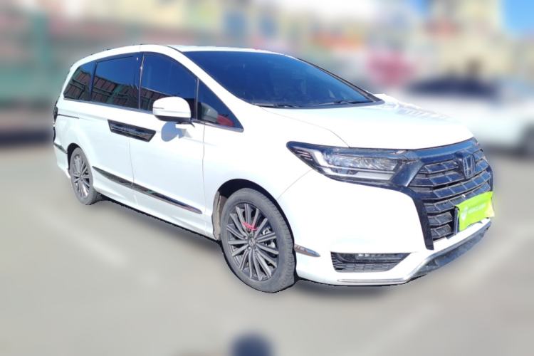 Used Honda Elysion 2022 2.0L eHEV Luxury Edition Front Right 45 Deg