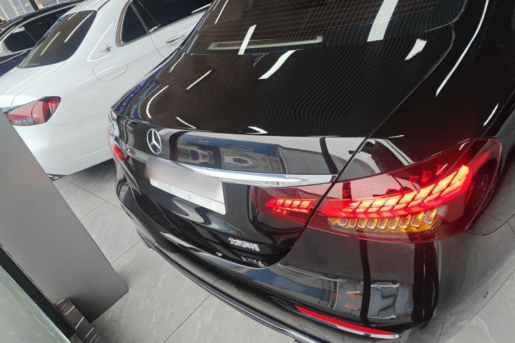Used Mercedes-Benz E-Class 2023 Facelift E 260 L
